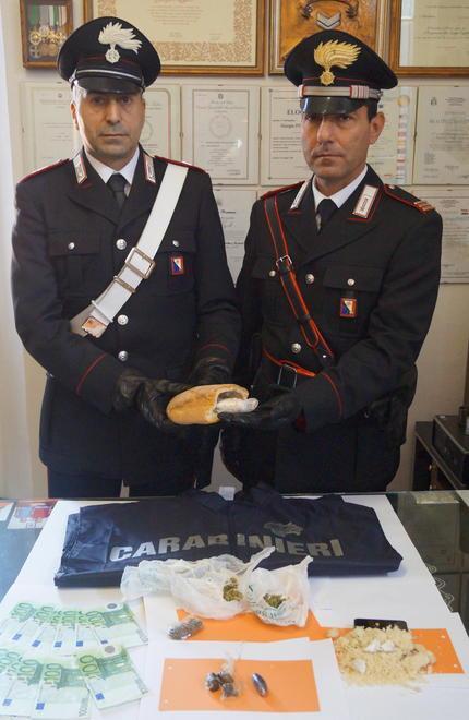 Baguette piena di cocaina, arrestato 