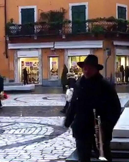 “Il Silenzio” in piazza Alberica 