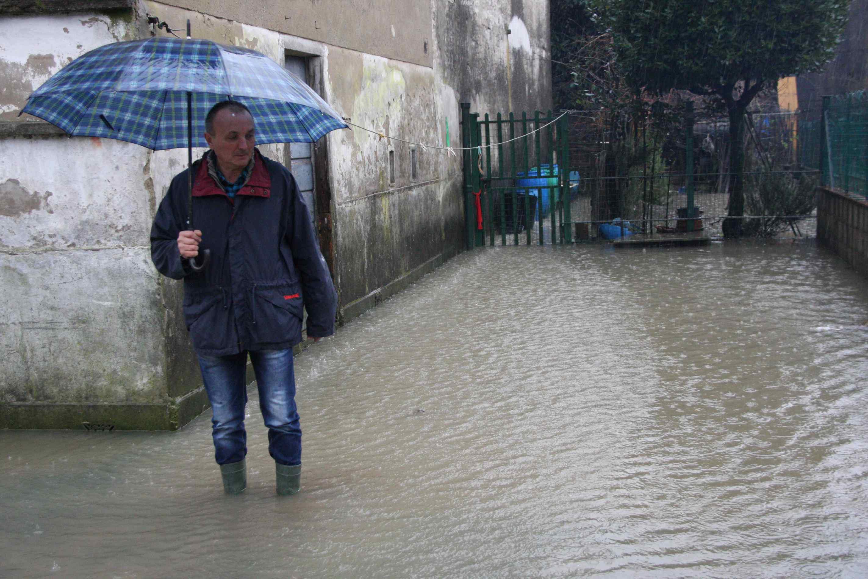 Prato, situazione stabile: i fiumi e i torrenti sono in diminuzione e tutti i ponti sono stati riaperti  