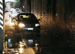 Troppa pioggia, il sindaco raccomanda di non usare i garage