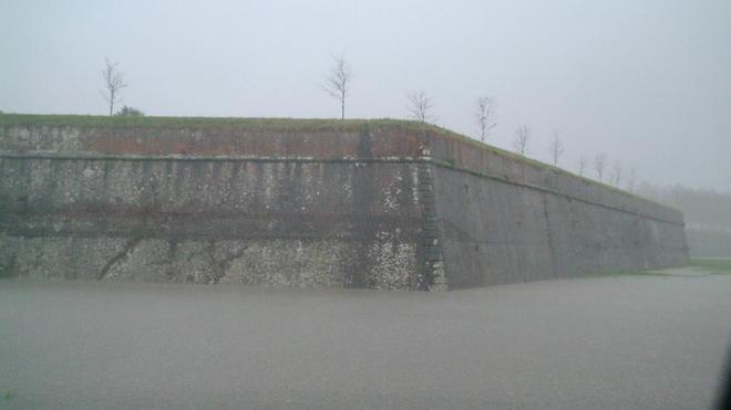 Prorogata l’allerta meteo, un lago intorno alle Mura