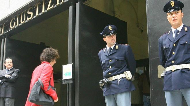 «Mazzi picchiato, ci sono le foto»