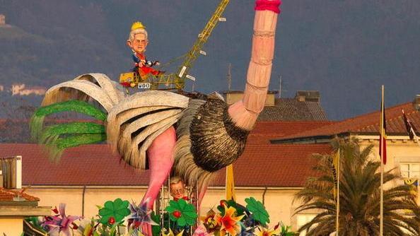 Bar dei bagni chiusi a Carnevale: il Comune valuta il passo indietro