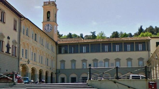 Muore dopo otto giorni di agonia l’uomo precipitato dall’albero