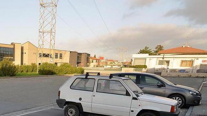 Sosta selvaggia a Carraia «Serve un nuovo parcheggio»