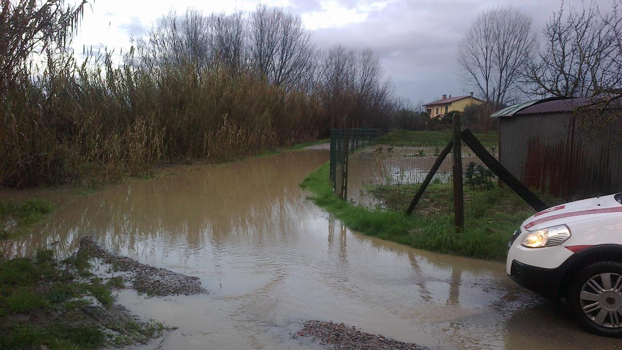 Arno in piena, evacuate 70 persone a Fucecchio