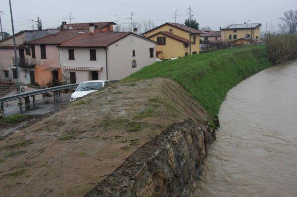 Il Calicino è al collasso, residenti contro Gida che replica 