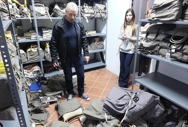 Commando svaligiò negozio scarpe, arrestato uno dei banditi 