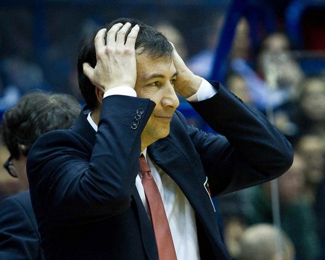 Basket, la protesta degli ultrà blocca l’allenamento dell’Armani 