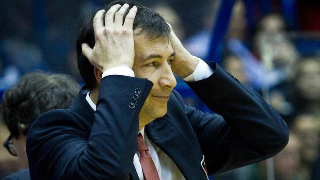 Basket, la protesta degli ultrà blocca l’allenamento dell’Armani