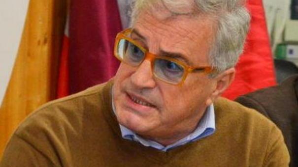 «Lamberti non usi il simbolo»