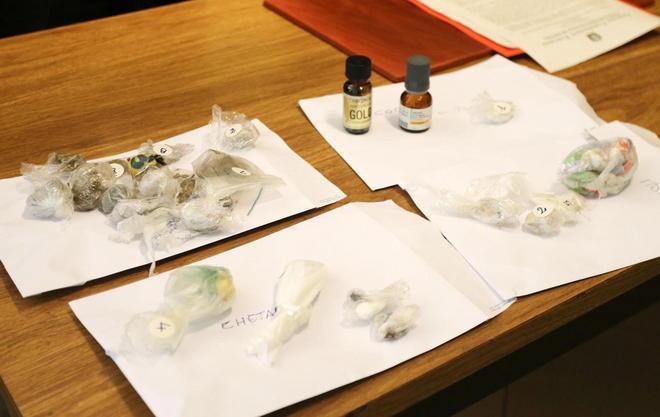Dalla coca alle anfetamine, trovato di tutto 