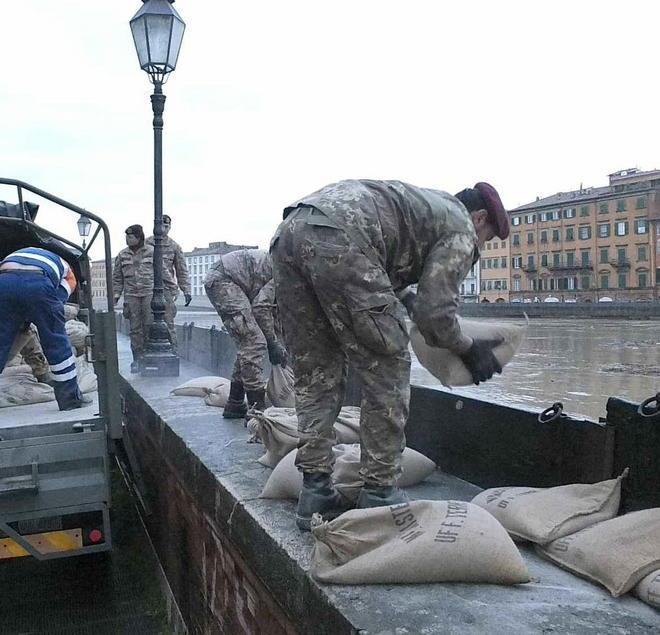 Il sindaco ha seguito la piena dalla finestra del Comune
