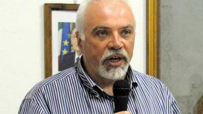 «Gaia, stop a stipendi d’oro e consulenze»