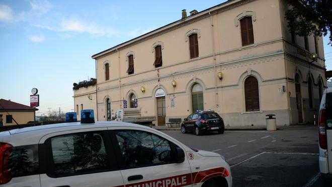 Atti vandalici su un treno e alla stazione di San Miniato