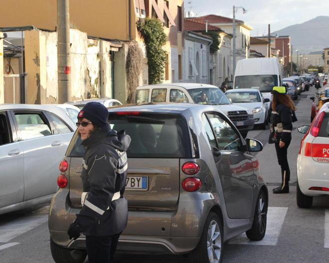 Traffico Ardenza, un caso anche politico: Circoscrizione contro Bettini 