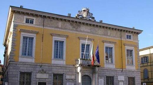 Pirati informatici attaccano il sito del Comune