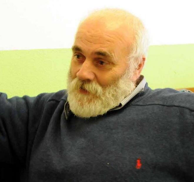 Ecco qui Luigi e una vita da bidello-pastore