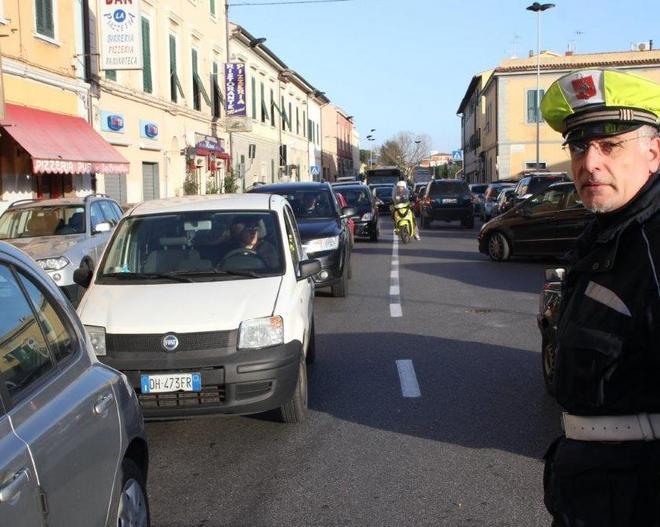 Nuova viabilità a Ardenza, code lungo l'Aurelia. La Circoscrizione: "Va modificata" 