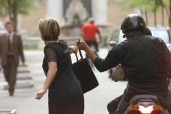 Cinque scippi nel giro di tre ore: tutti gli aggrediti sono cinesi - Mappa 