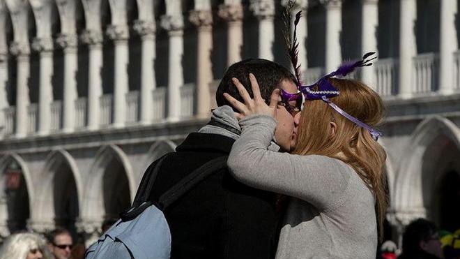 Un bacio, una frase: tutto serve per raccontare quanto... ti amo