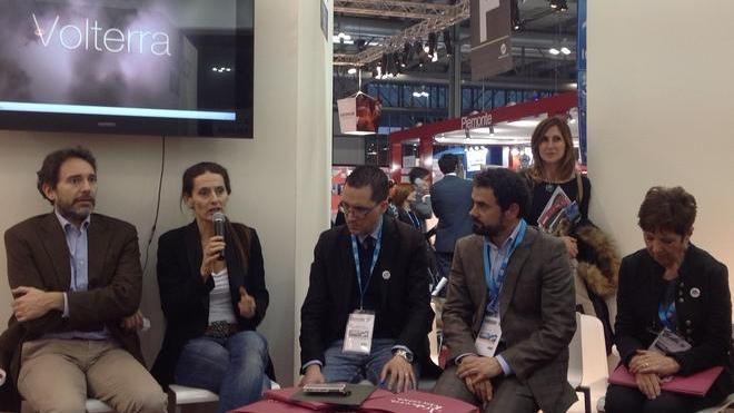 La maxi Torre in alabastro testimonial toscano all’Expo