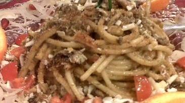 Pasta con le sarde e acciughe fresche senza dimenticare ricotta e finocchietto