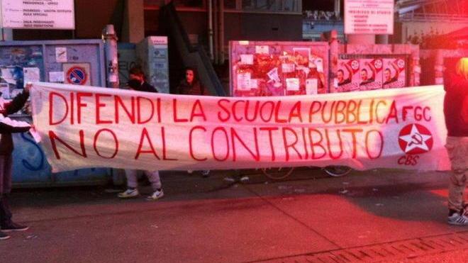 Scuola, contestato il contributo chiesto alle famiglie