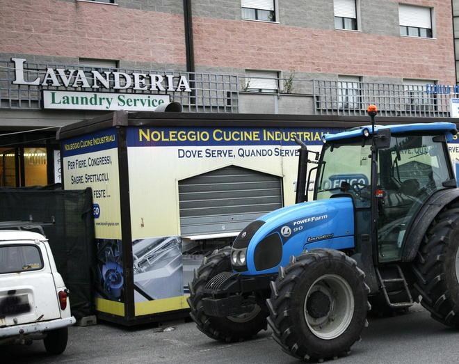 E le cucine bloccano la clinica veterinaria