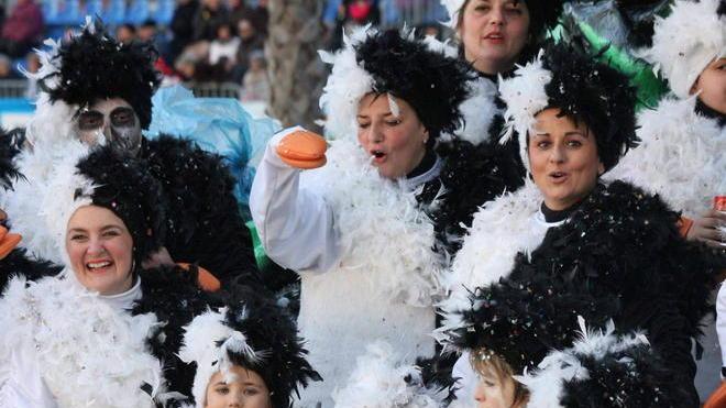 La pioggia non ferma la festa