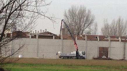 Via l’eternit dall’ex fonderia