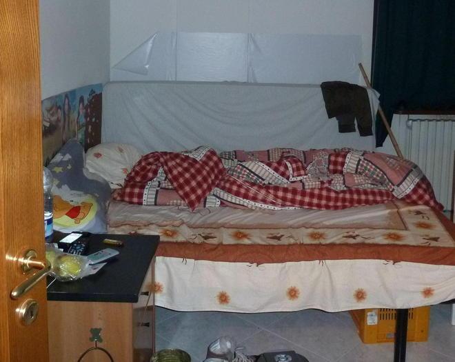 Scoperti trenta dormitori in una ditta cinese 
