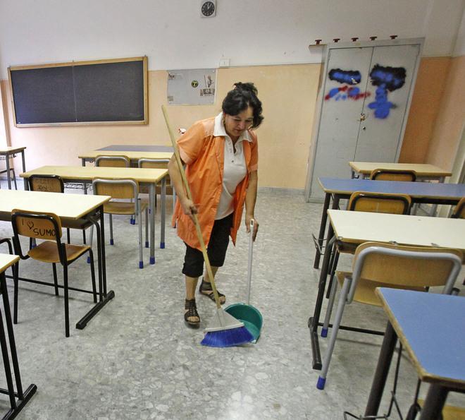 Scuole pulite solo a giorni alterni 