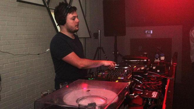 Dall’Irlanda del Nord fino a Calcinaia: al “Vibe” il dj Ejeca
