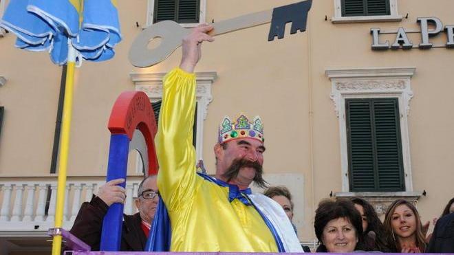Enrico Rossi invitato da Re Carnevale