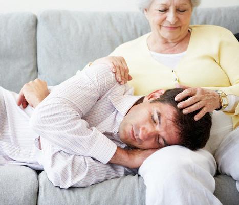 Il marito è un mammista? La Chiesa annulla l’unione 