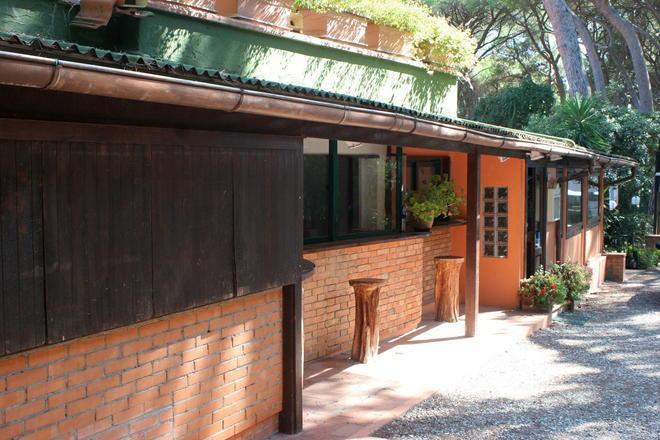 Chiuso a sorpresa il Tennis club 