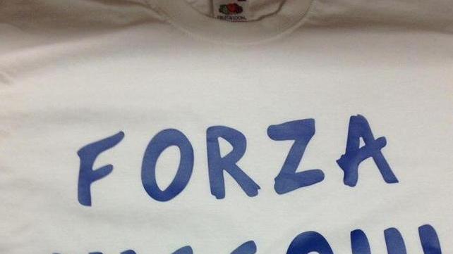 Una t-shirt e il Parrucca party per Nicco