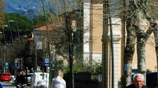 Secco, commercianti contro il senso unico