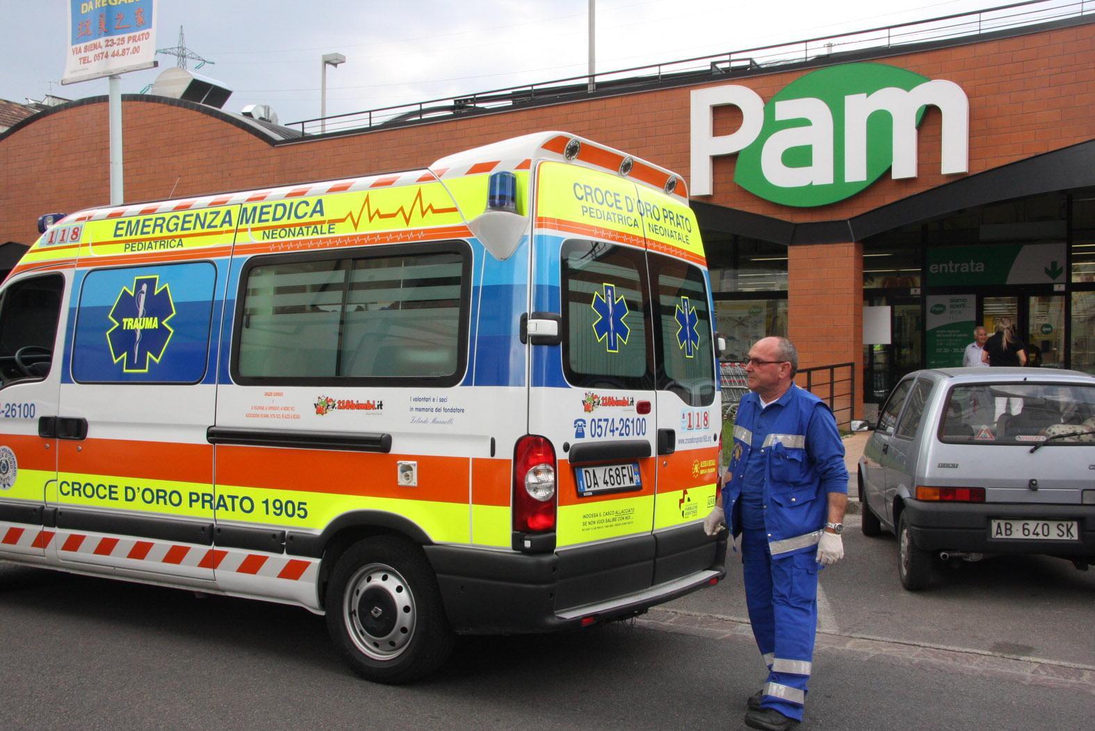 Furto alla Pam, ladri fanno esplodere la cassaforte 
