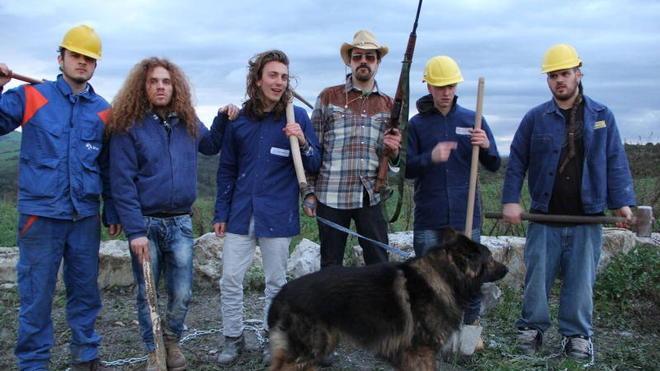 Un ponte-reportage tra Volterra ferita e la Francia