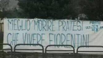 Striscione degli Ultras contro la Fiorentina