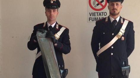 Sorpresi a smontare le grondaie all’asilo tre giovani arrestati