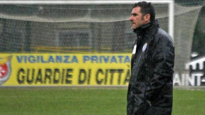 Roba da punte: l’ex numero 9 Lucarelli fa esordire Ceccarelli