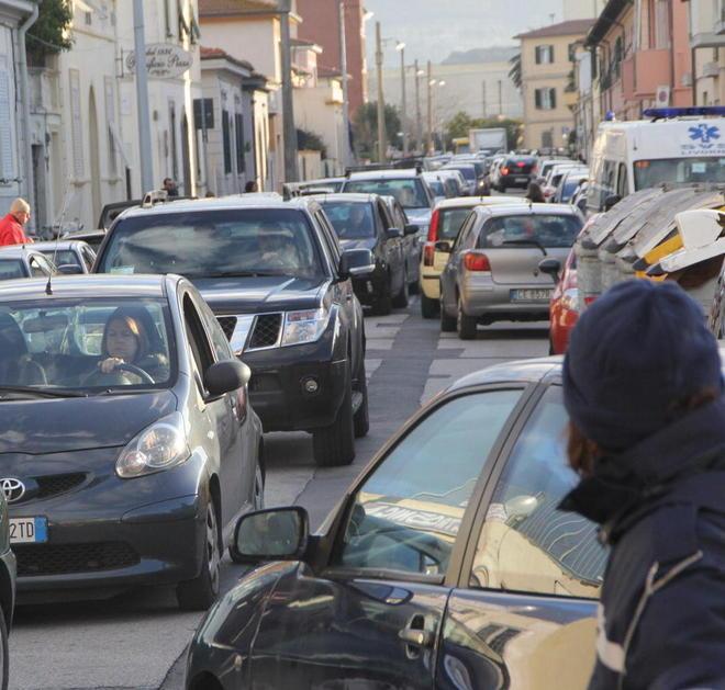 Quei maxi-ingorghi in via Ricci