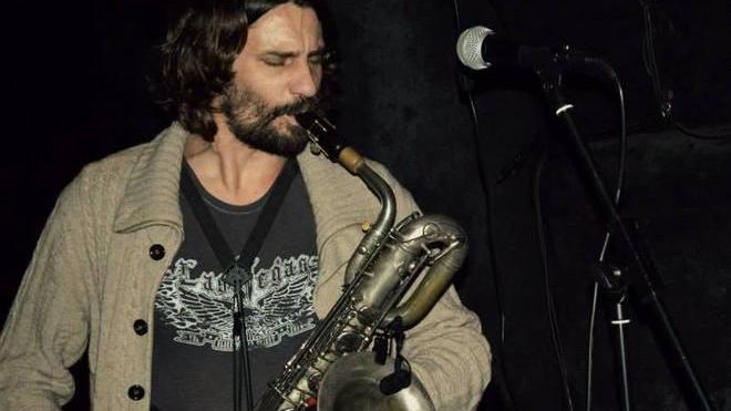 Musicista derubato di tutti gli strumenti