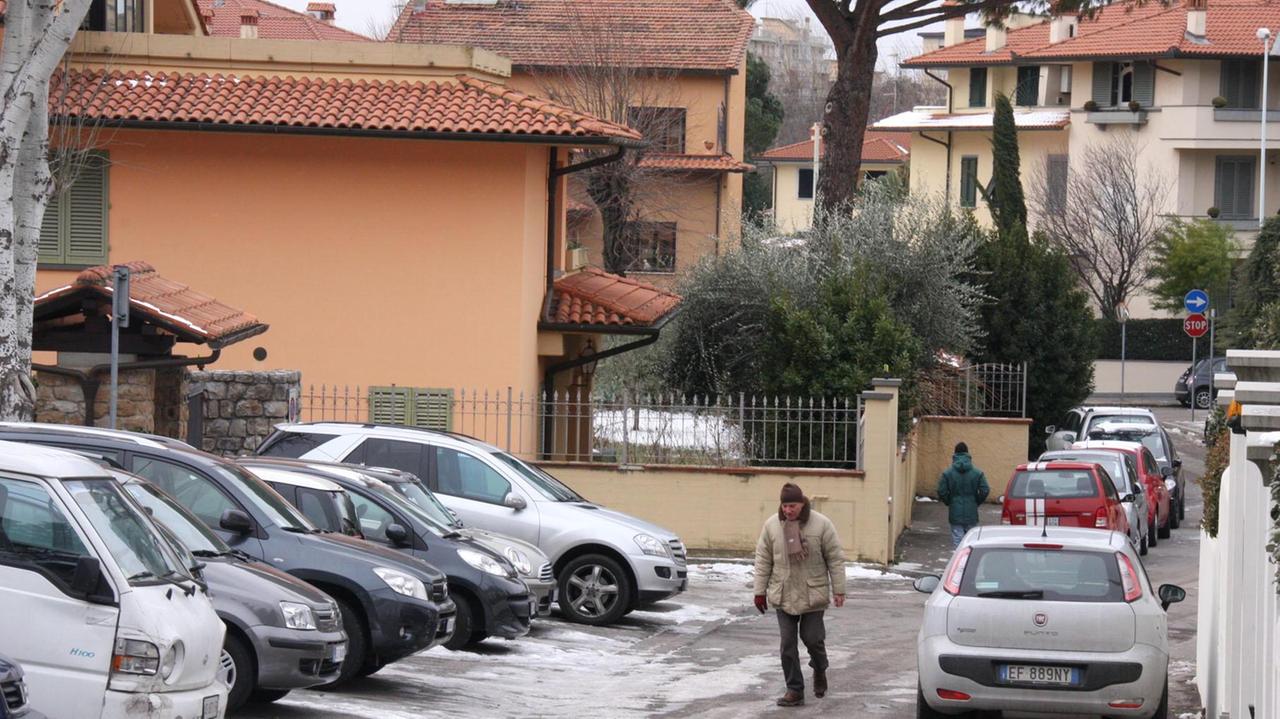 Castellina presa di mira dai ladri, la protesta dei residenti