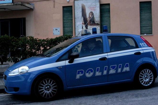 Sfascia il circolo Arci Bloccato immigrato su di giri 