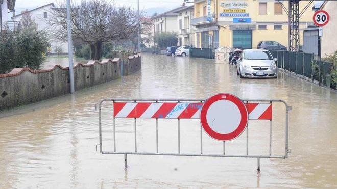 Allagamenti, il consiglio si spacca