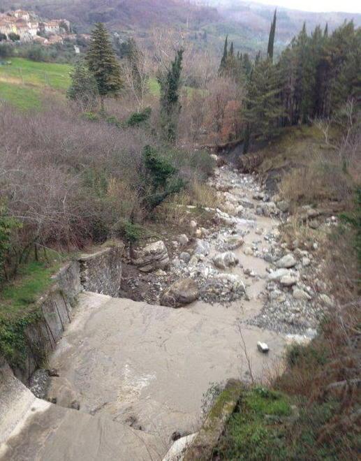 Piano “blocca frana” Nuova strada pronta e torrente deviato 